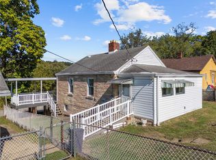 18 Locust St, Clarksville, PA 15322