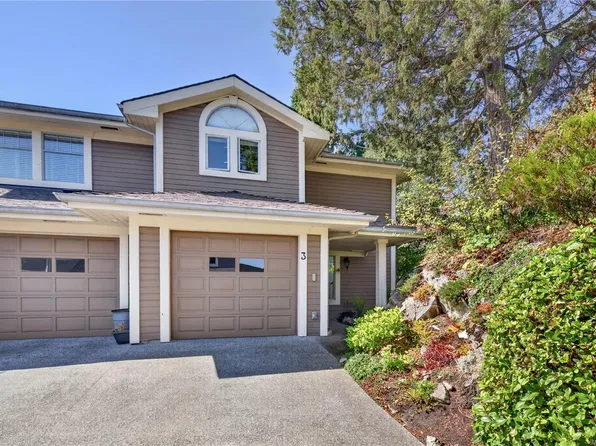 111 Fulford Ganges Rd #3, Saltspring Island, BC V8K 2R9