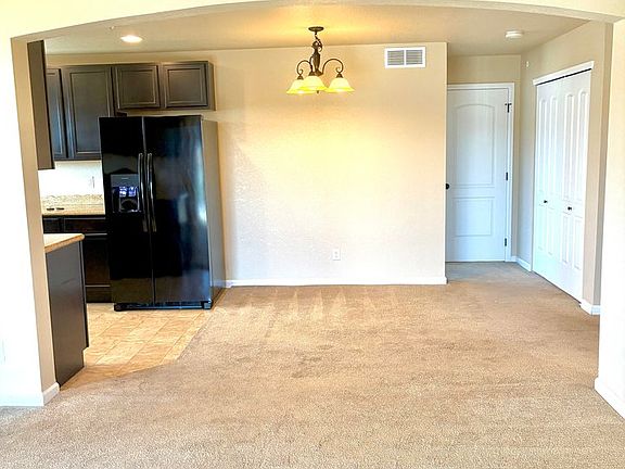 5th image of 4835 Hahns Peak Dr #203