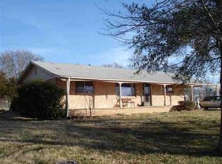 404 S Kemp St, Kingston, OK 73439