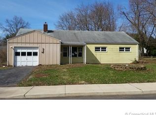 12 Crosby Rd, Manchester, CT 06042