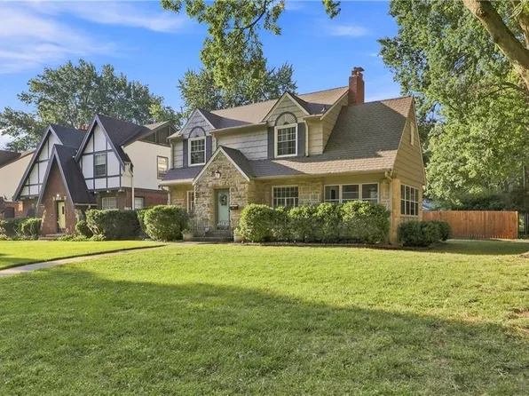 601 E 74th St, Kansas City, MO 64131