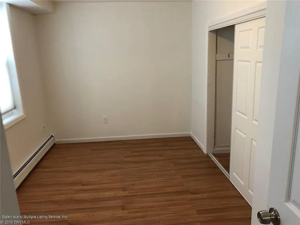 2 bed, 1000 sqft, $2,200 — Photo 2