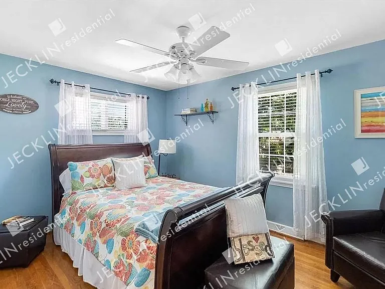 8410 Freestone Ave — Photo 16