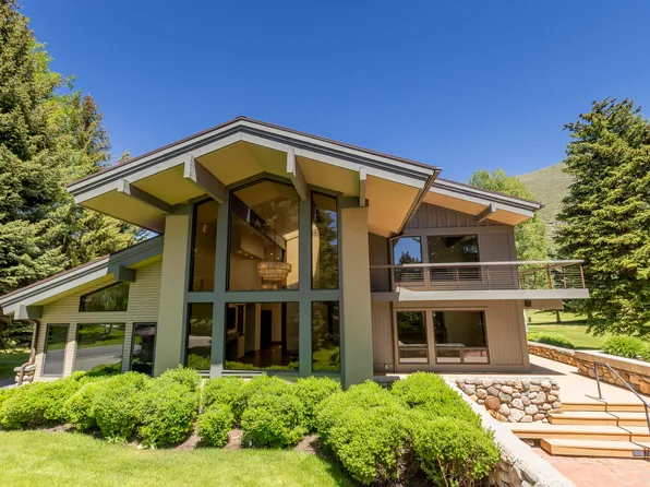 512 Fairway Rd, Sun Valley, ID 83353