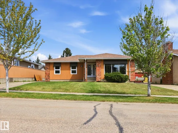 3 Fairfax Cres, Saint Albert, AB T8N 1X9