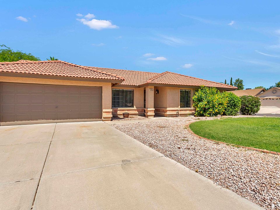 1st image of 920 N Shannon Cir