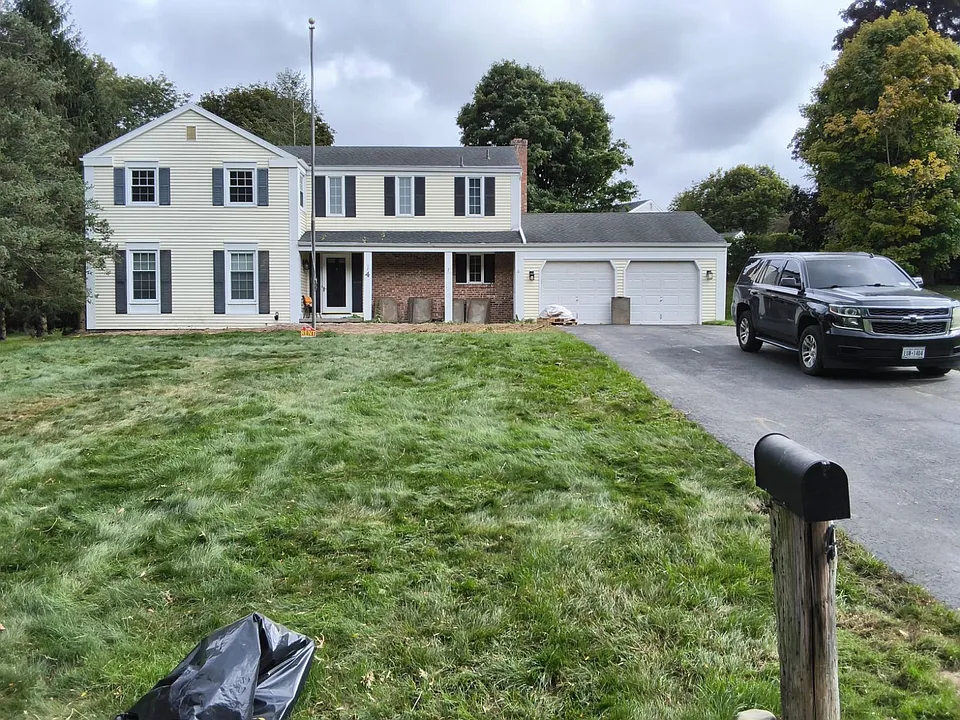 4 Old Forge Ln