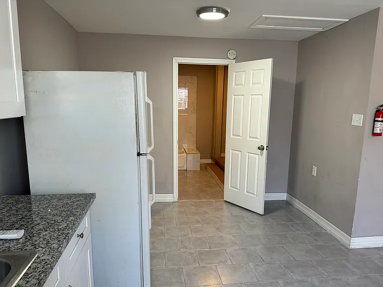 13433 Topeka St #G — Photo 3