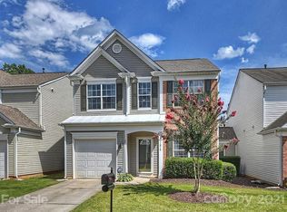 11819 Ballinger Ln, Charlotte, NC 28277