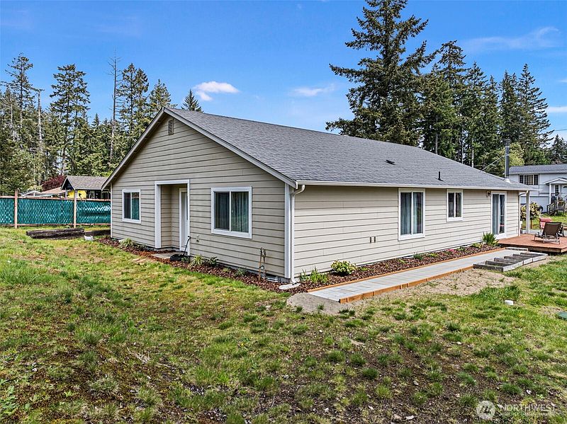 5th image of 1704 197th Avenue SW