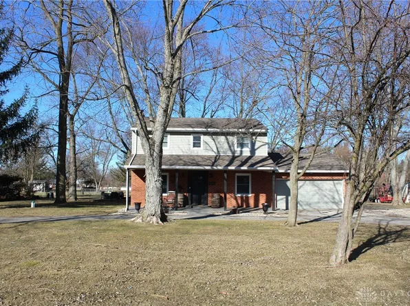 5974 Lake Ave, Greenville, OH 45331