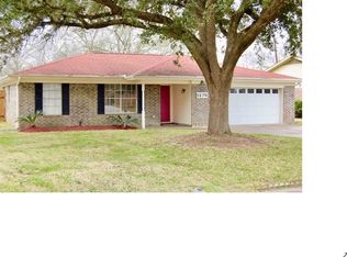 1275 Elaine Dr, Beaumont, TX 77706
