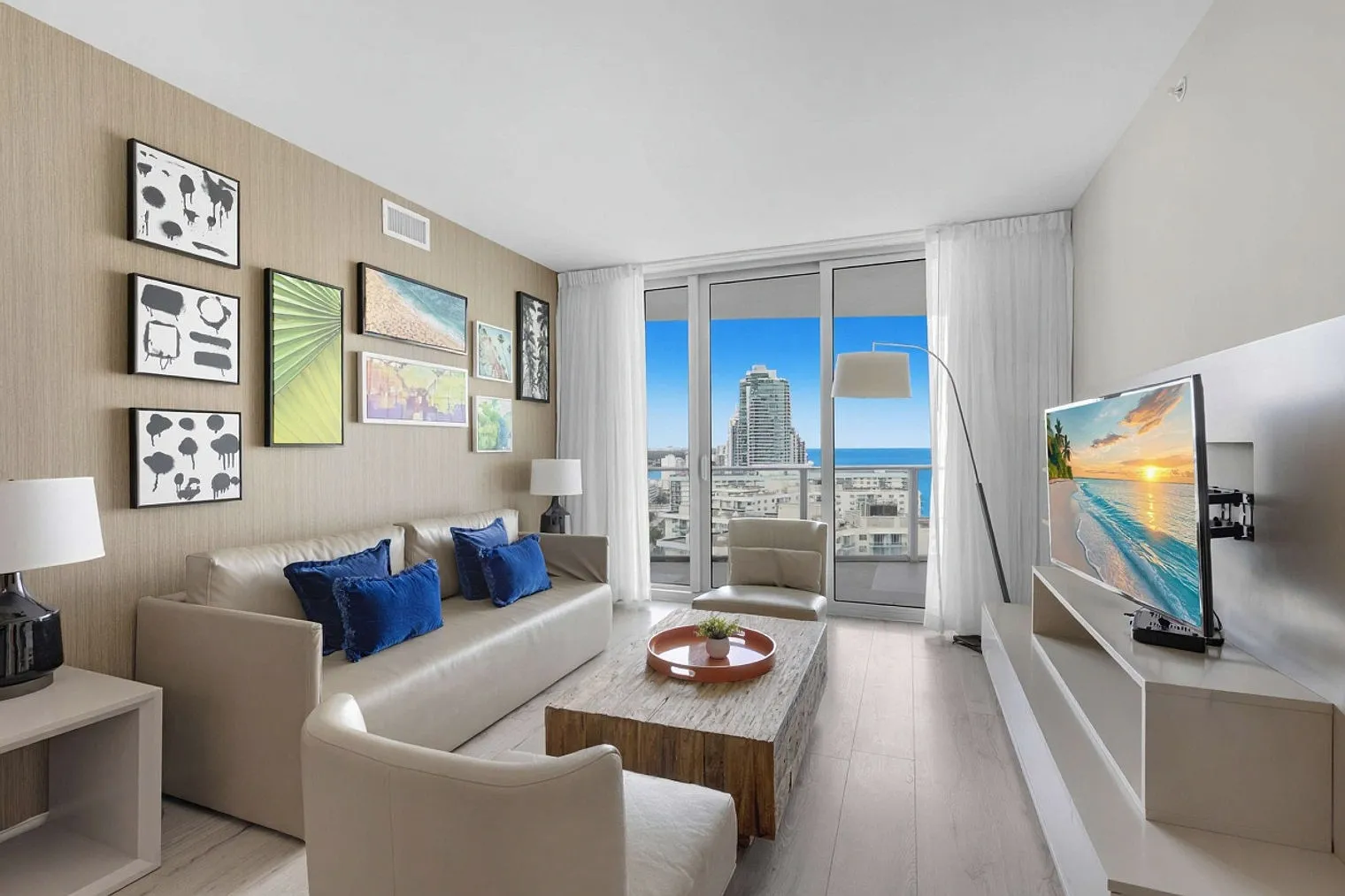 2 bed, 2.0 bath, 1097 sqft, $4,650 — Photo 1