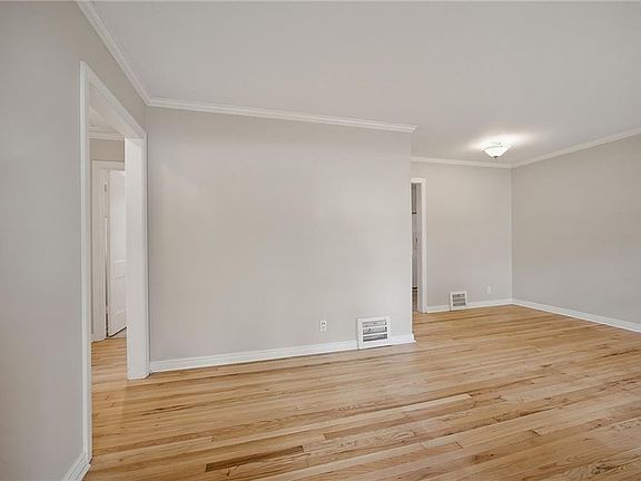 4th image of 115 W 89th St