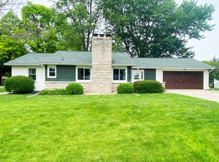 202 Ivanhoe Way, Bloomington, IL 61701