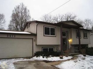 3473 Hill Rd, Lake Orion, MI 48360