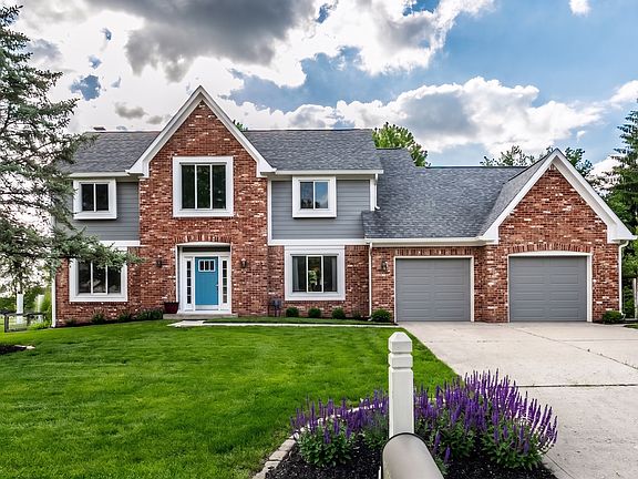 2nd image of 828 Pebble Brook Pl