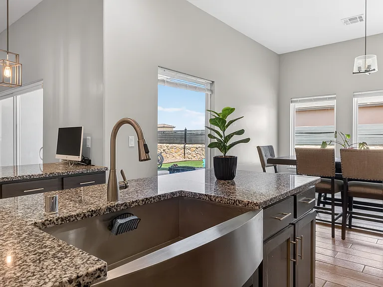 13637 Baja Vista Ct — Photo 14
