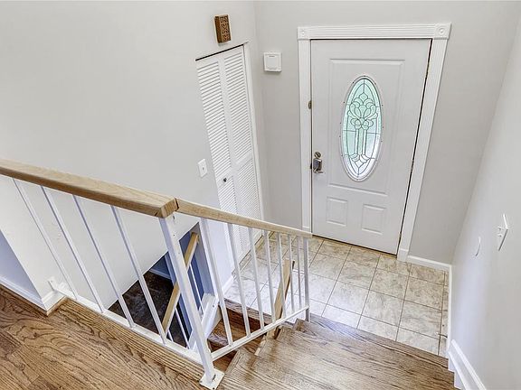 2nd image of 519 Brentwood Ave