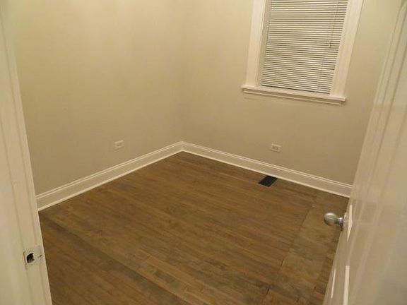 5th image of 1361 N Ashland Ave