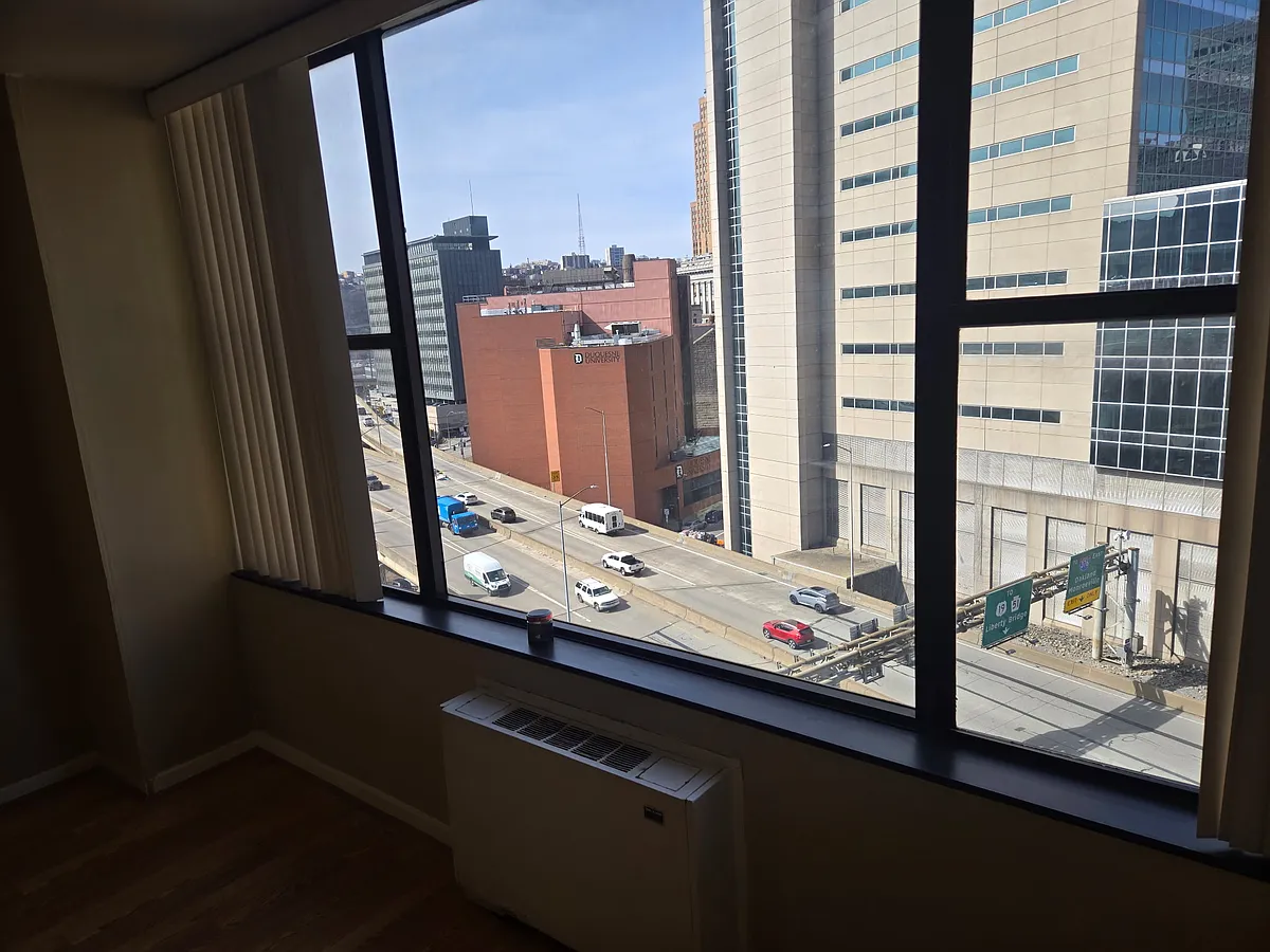 Building Photo - 112 Washington Pl #6