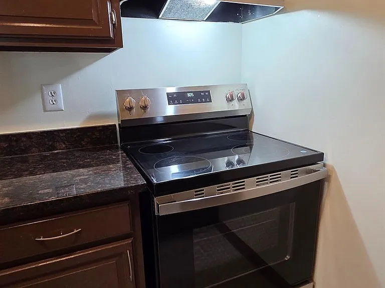 1514 Ravens Crest Dr — Photo 8
