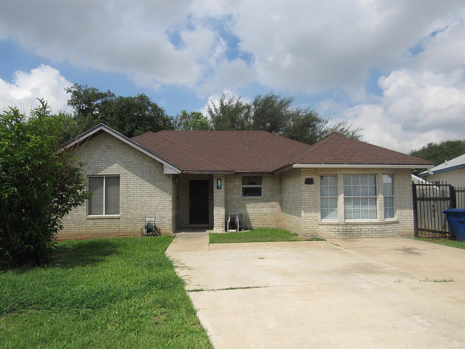 8711 Puerto Vallarta, Laredo, TX 78045 Zillow