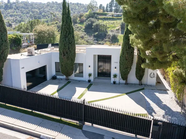 11400 Dona Pegita Dr, Studio City, CA 91604