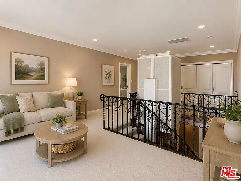 414 N Las Palmas Ave — Photo 22