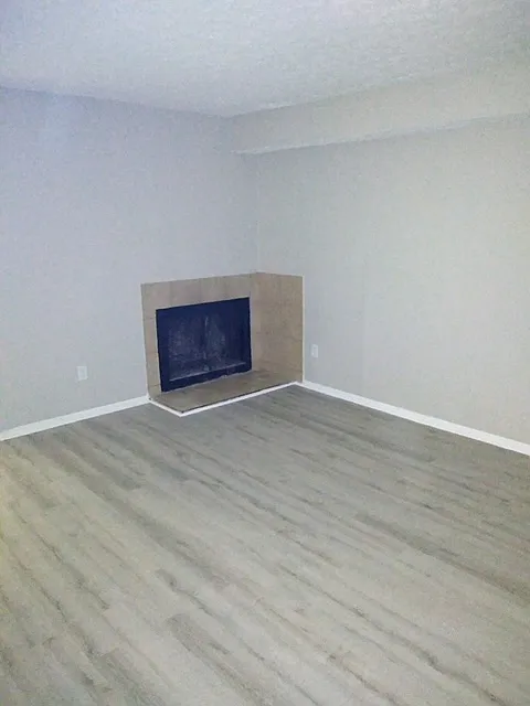 2 bed, 1.5 bath, 1048 sqft, $1,195 — Photo 4