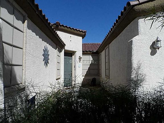 3rd image of 1832 Moonglow Peak Ave
