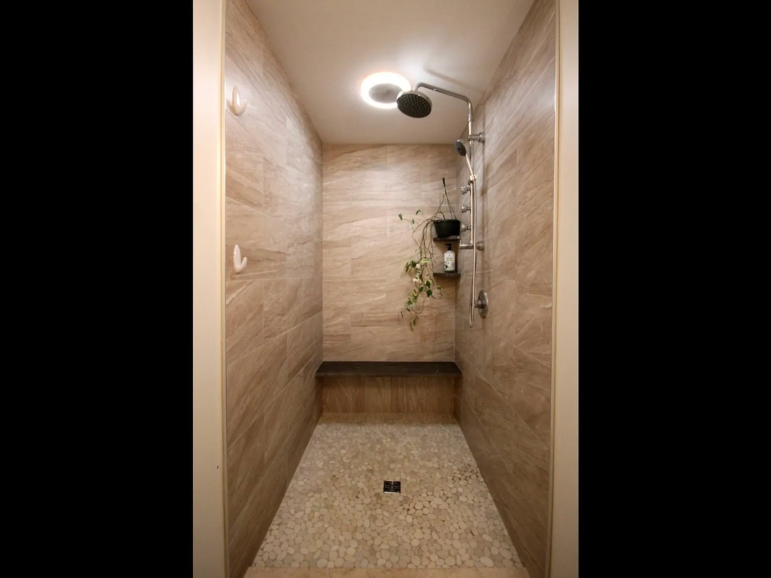 14 Lincoln Ave W — Photo 3
