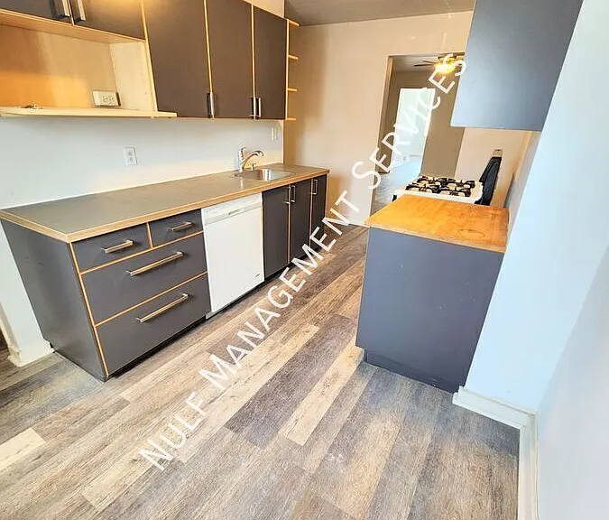 5231 Butler St #2 — Photo 2