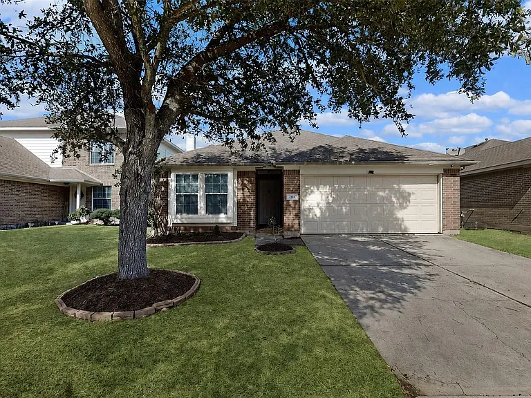 2415 Montana Blue Dr — Photo 1