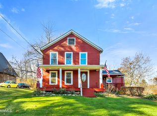 62 Curtis St, Hinsdale, MA 01235