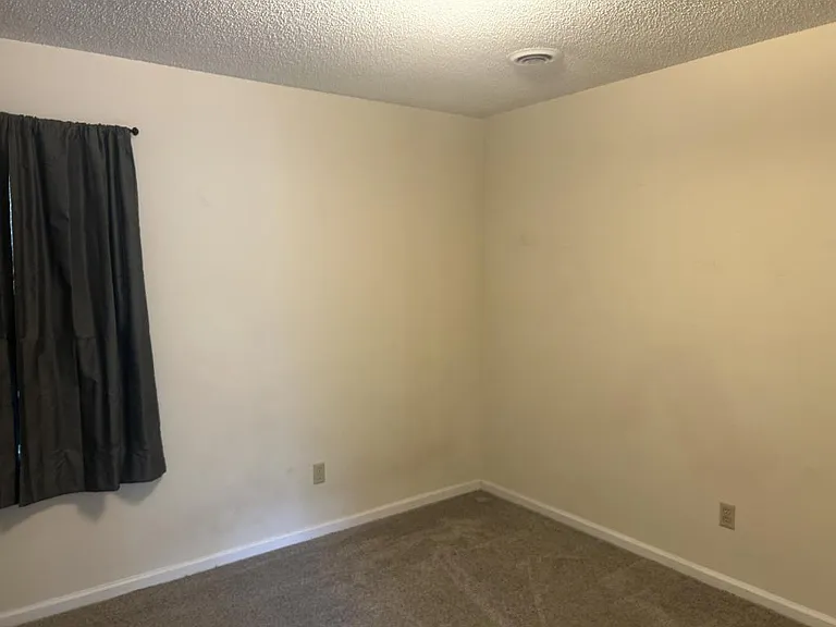 2504 Hyde Cir #A — Photo 7