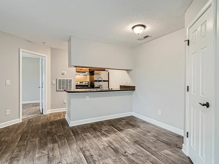 Rise Matthews Pointe — Photo 10