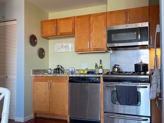 3rd image of 81 Frank Norris St Unit 602