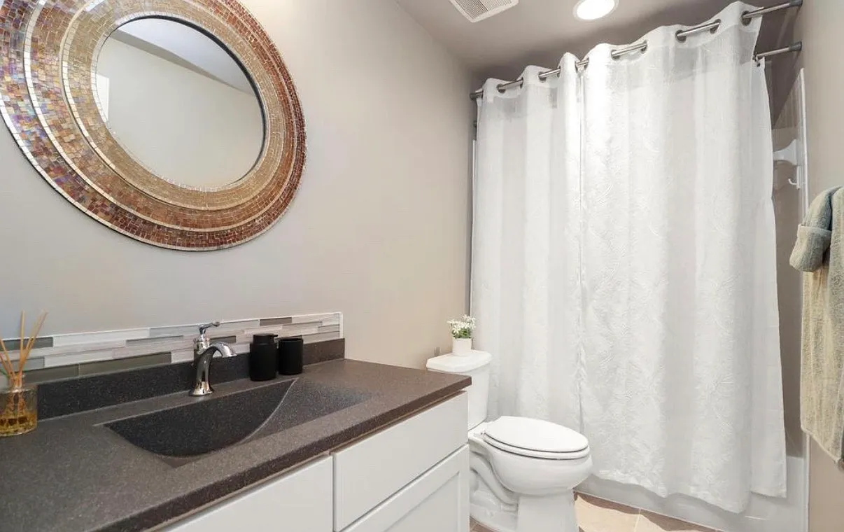 1 bed, $2,000 — Photo 4