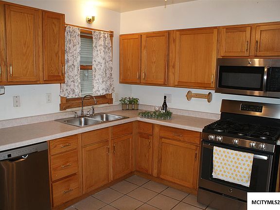 2nd image of 1403 N Carolina Pl