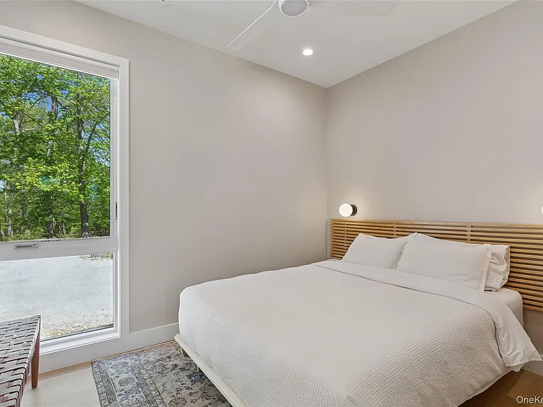 6710 Soundview Ave — Photo 19