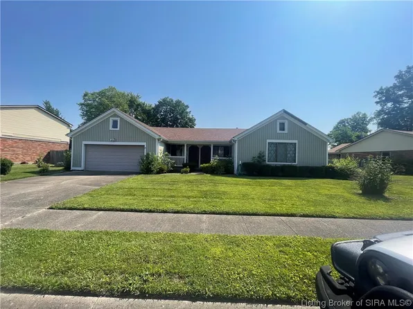 936 Hazelwood Park, Clarksville, IN 47129