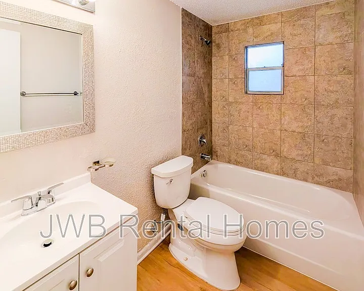 520 Clermont Ave S — Photo 10