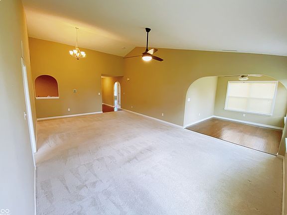 4th image of 5763 Weeping Willow Pl