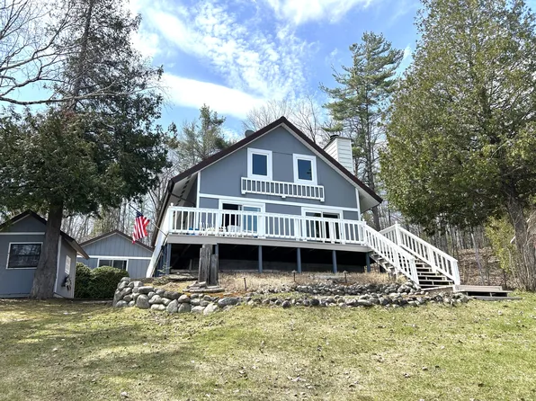 1343 Renos Dr, Indian River, MI 49749