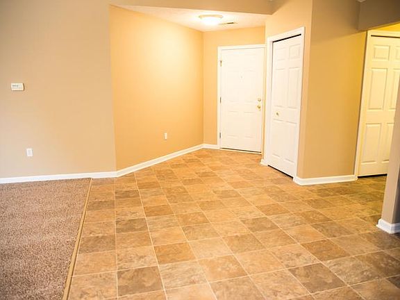 4th image of 241 Portage Trail Ext W APT 2