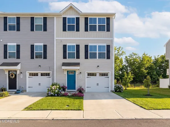 604 Cyprus Ct, Forked River, NJ 08731