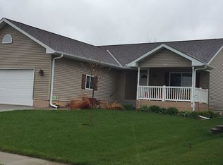 1007 Blue Stem Cir, Norfolk, NE 68701