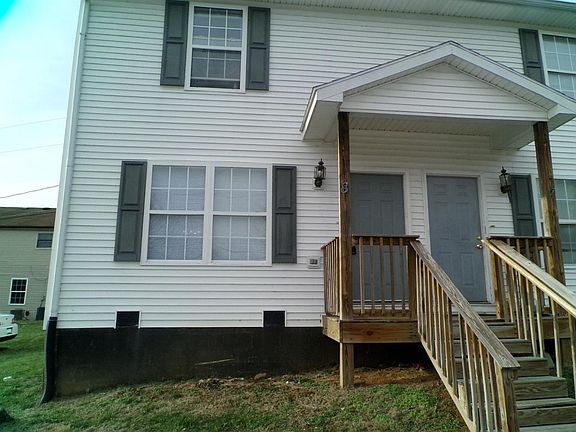 3rd image of 45 Ashwood Ct APT 8